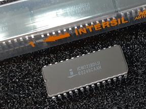 ICM7218DIJI 8-Digit LED Microprocessor-Compatible Multiplexed Display Decoder Driver