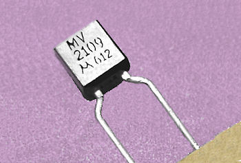 MV2109 33pF  Varactor Diode (Package of 2)